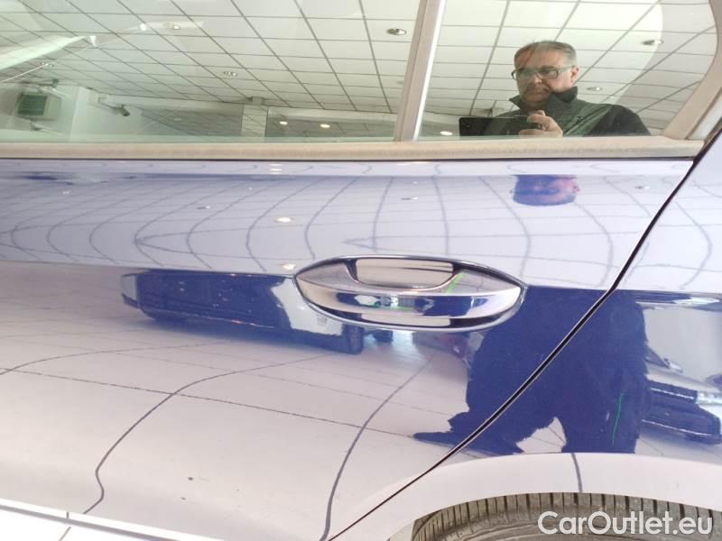 Volkswagen  Golf  VOLKSWAGEN / 2019 / 5P / BERLINA 2.0 TDI SCR 85KW LIFE DSG #85