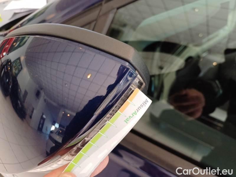 Volkswagen  Golf  VOLKSWAGEN / 2019 / 5P / BERLINA 2.0 TDI SCR 85KW LIFE DSG #110