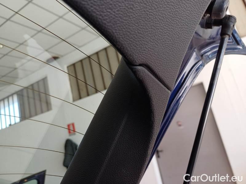 Volkswagen  Golf  VOLKSWAGEN / 2019 / 5P / BERLINA 2.0 TDI SCR 85KW LIFE DSG #149