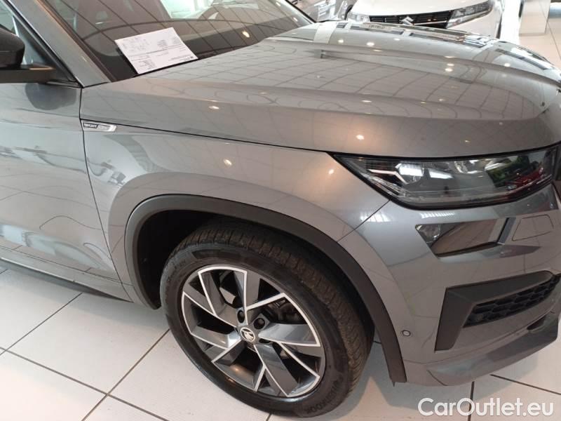 Skoda  Kodiaq SKODA  / 2021 / 5P / SUV 2.0 TDI 110KW SPORTLINE DSG 7P #42
