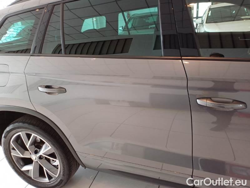 Skoda  Kodiaq SKODA  / 2021 / 5P / SUV 2.0 TDI 110KW SPORTLINE DSG 7P #52