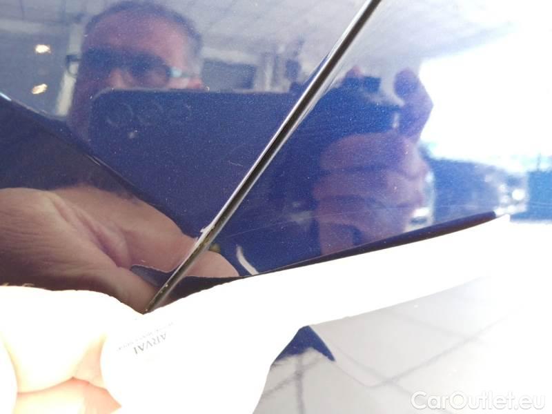 Volkswagen  Golf  VOLKSWAGEN / 2019 / 5P / BERLINA 2.0 TDI SCR 85KW LIFE DSG #83