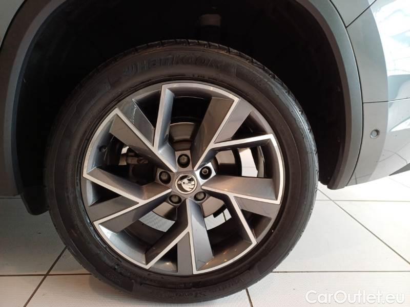 Skoda  Kodiaq SKODA  / 2021 / 5P / SUV 2.0 TDI 110KW SPORTLINE DSG 7P #20