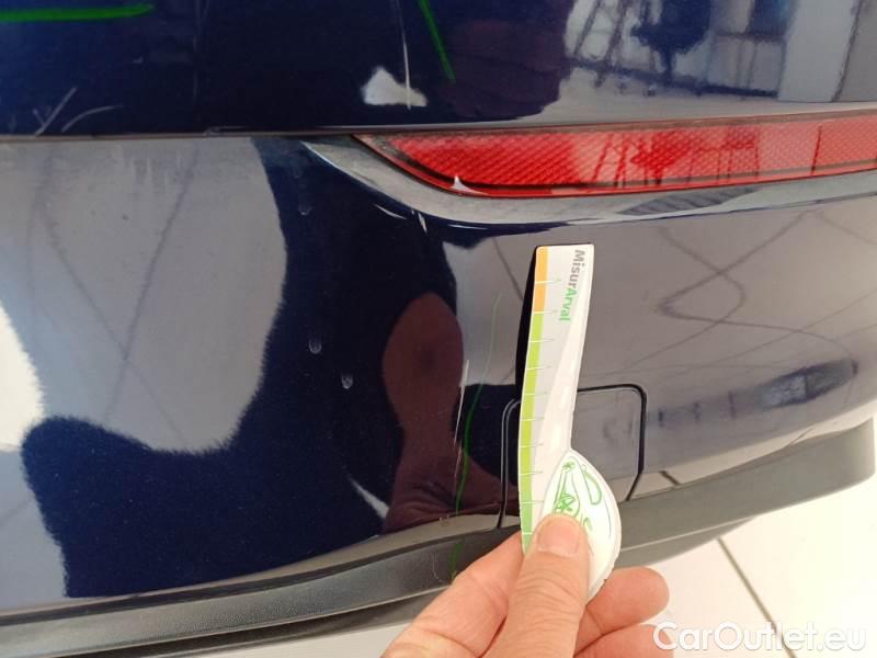 Volkswagen  Golf  VOLKSWAGEN / 2019 / 5P / BERLINA 2.0 TDI SCR 85KW LIFE DSG #73