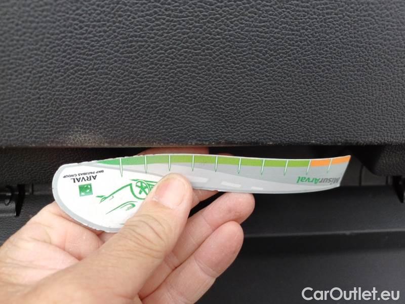 Volkswagen  Golf  VOLKSWAGEN / 2019 / 5P / BERLINA 2.0 TDI SCR 85KW LIFE DSG #147