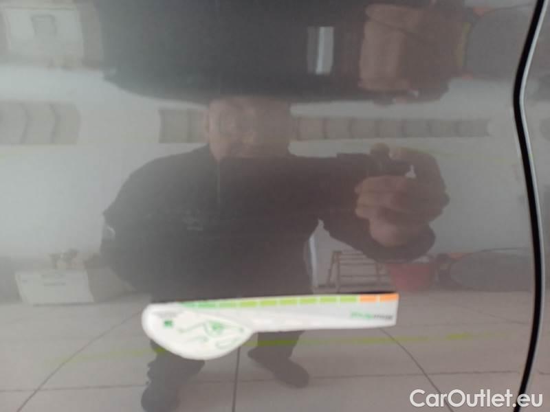 Skoda  Kodiaq SKODA  / 2021 / 5P / SUV 2.0 TDI 110KW SPORTLINE DSG 7P #54