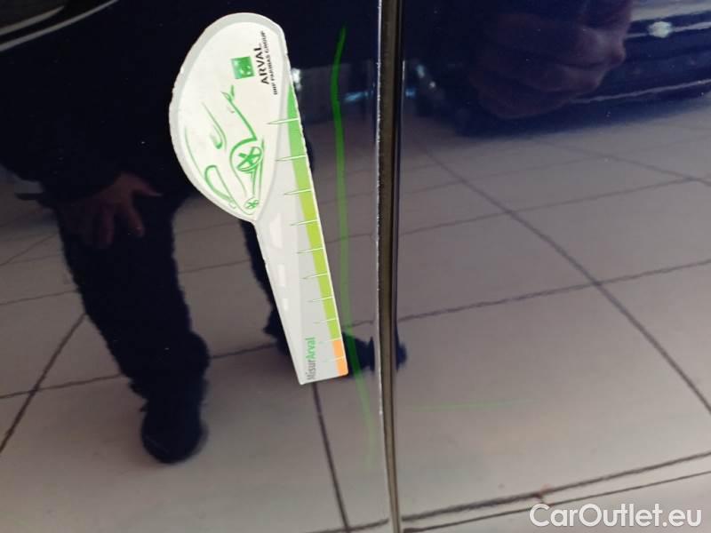 Volkswagen  Golf  VOLKSWAGEN / 2019 / 5P / BERLINA 2.0 TDI SCR 85KW LIFE DSG #93