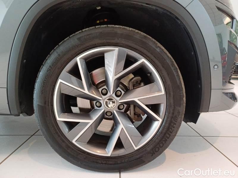 Skoda  Kodiaq SKODA  / 2021 / 5P / SUV 2.0 TDI 110KW SPORTLINE DSG 7P #19