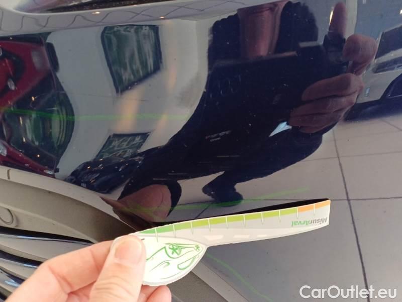 Volkswagen  Golf  VOLKSWAGEN / 2019 / 5P / BERLINA 2.0 TDI SCR 85KW LIFE DSG #103