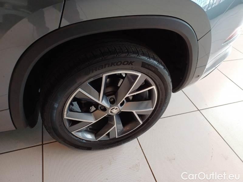 Skoda  Kodiaq SKODA  / 2021 / 5P / SUV 2.0 TDI 110KW SPORTLINE DSG 7P #104