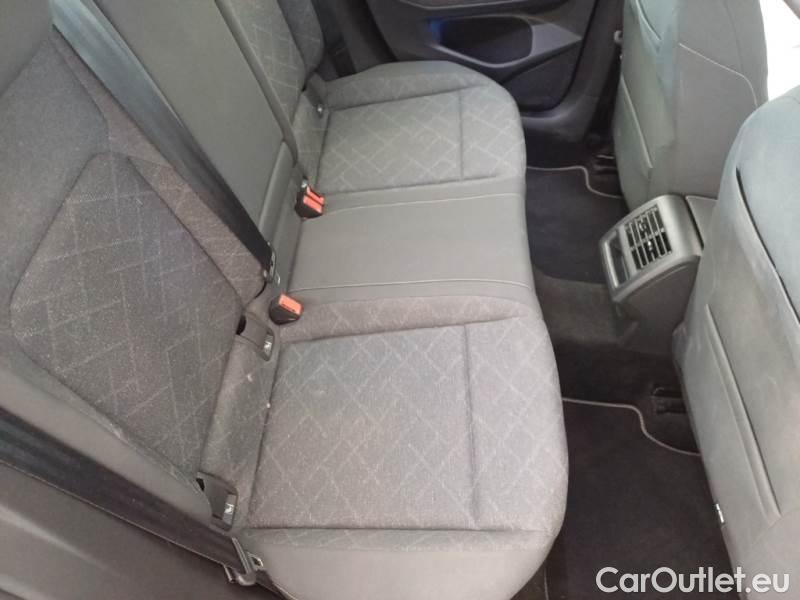 Volkswagen  Golf  VOLKSWAGEN / 2019 / 5P / BERLINA 2.0 TDI SCR 85KW LIFE DSG #16