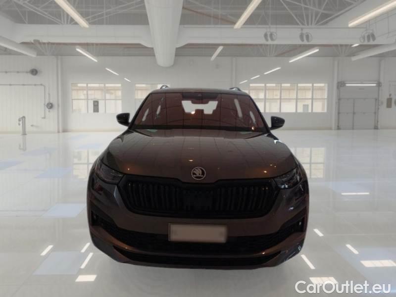 Skoda  Kodiaq SKODA  / 2021 / 5P / SUV 2.0 TDI 110KW SPORTLINE DSG 7P #6