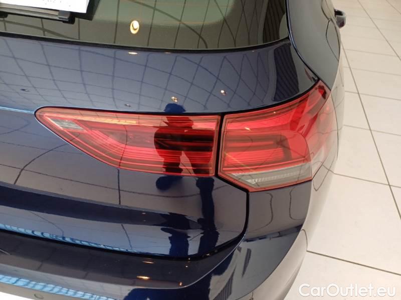 Volkswagen  Golf  VOLKSWAGEN / 2019 / 5P / BERLINA 2.0 TDI SCR 85KW LIFE DSG #68