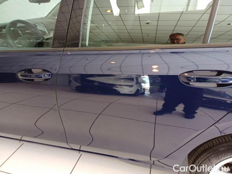 Volkswagen  Golf  VOLKSWAGEN / 2019 / 5P / BERLINA 2.0 TDI SCR 85KW LIFE DSG #88