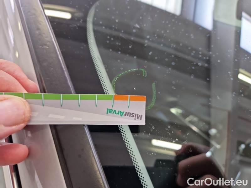 Volvo  XC60 VOLVO  / 2021 / 5P / SUV B4 D AUTOMATICO MOMENTUM PRO #25