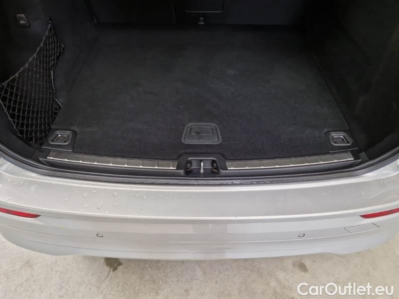 Volvo  XC60 VOLVO  / 2021 / 5P / SUV B4 D AUTOMATICO MOMENTUM PRO #88