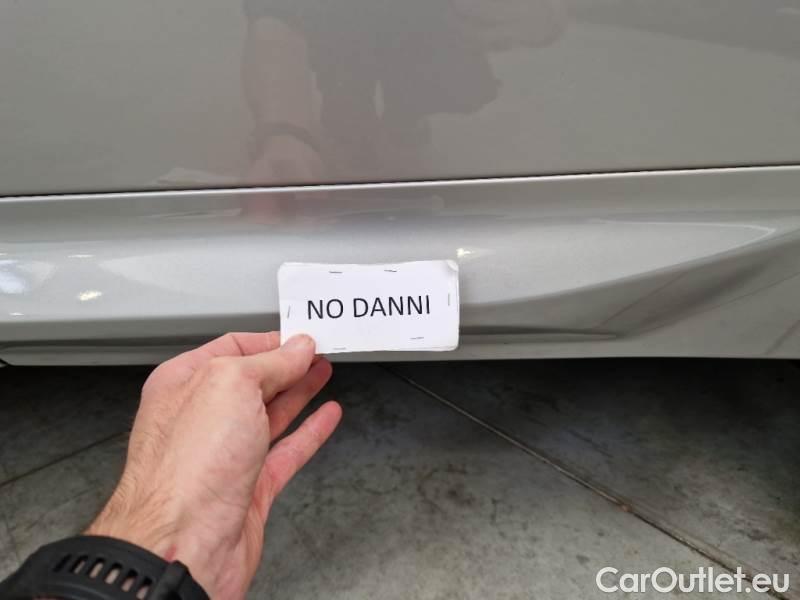 Volvo  XC60 VOLVO  / 2021 / 5P / SUV B4 D AUTOMATICO MOMENTUM PRO #71