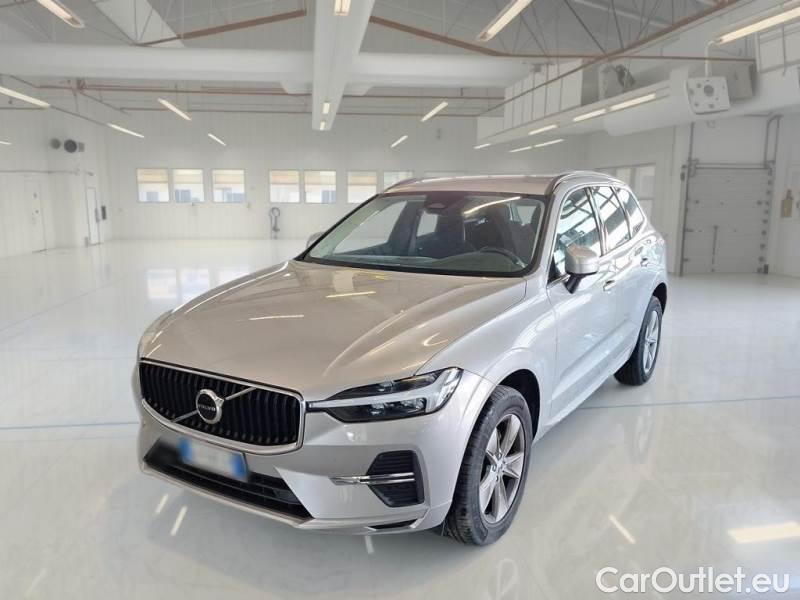 Volvo  XC60 VOLVO  / 2021 / 5P / SUV B4 D AWD AUTOMATICO MOMENTUM PRO #1