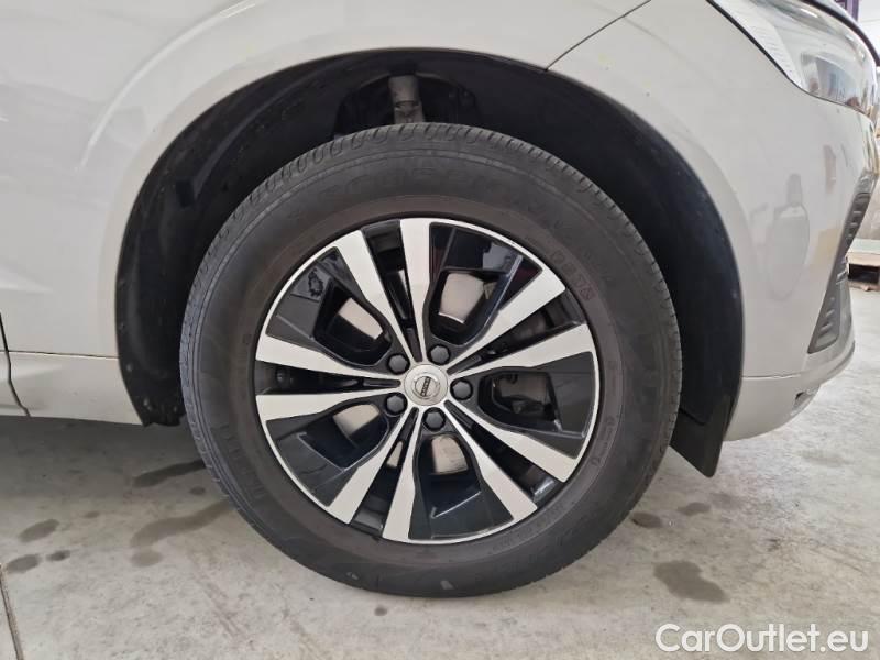 Volvo  XC60 VOLVO  / 2021 / 5P / SUV B4 D AUTOMATICO MOMENTUM PRO #81