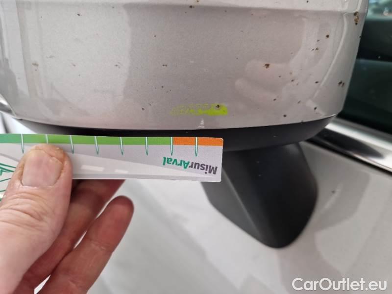 Volvo  XC60 VOLVO  / 2021 / 5P / SUV B4 D AUTOMATICO MOMENTUM PRO #80