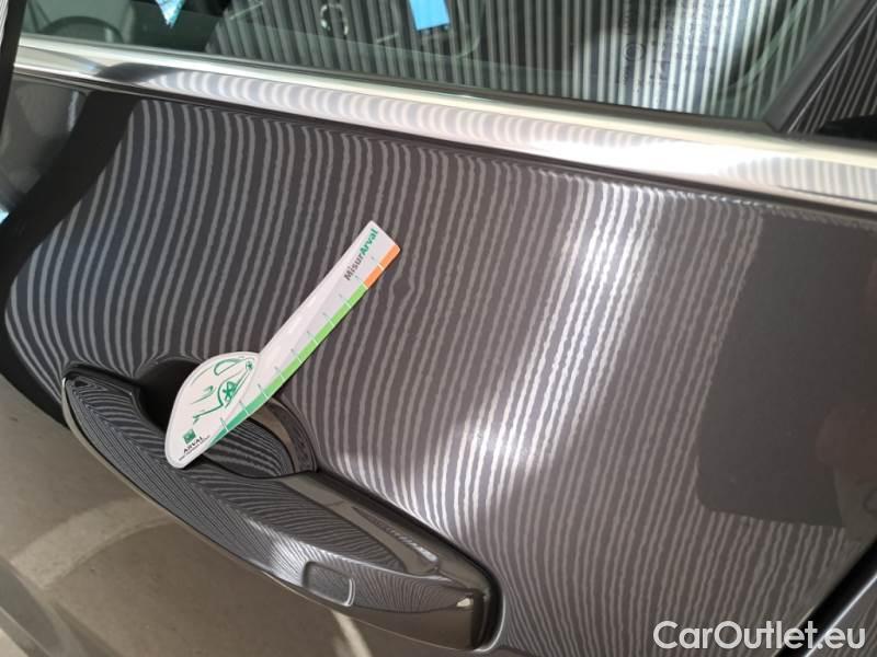 Volvo  XC60 VOLVO  / 2021 / 5P / FUORISTRADA B4 D AUTOMATICO CORE N1 #57