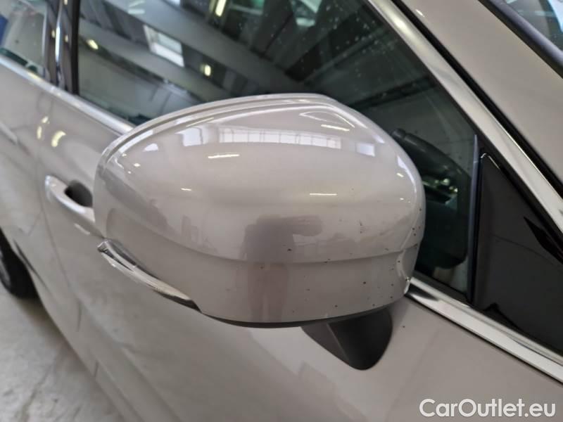 Volvo  XC60 VOLVO  / 2021 / 5P / SUV B4 D AUTOMATICO MOMENTUM PRO #79