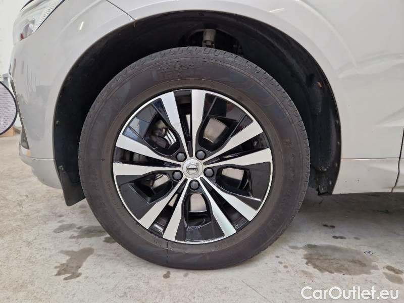 Volvo  XC60 VOLVO  / 2021 / 5P / SUV B4 D AUTOMATICO MOMENTUM PRO #20