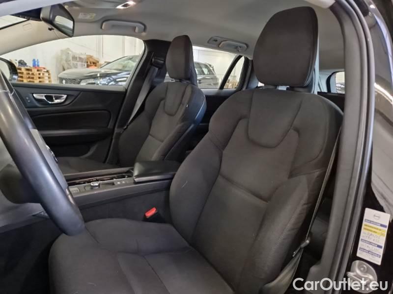 Volvo  V60 VOLVO  / 2019 / 5P / STATION WAGON B4 D AUTOM. MOMENTUM BUSINESS #10