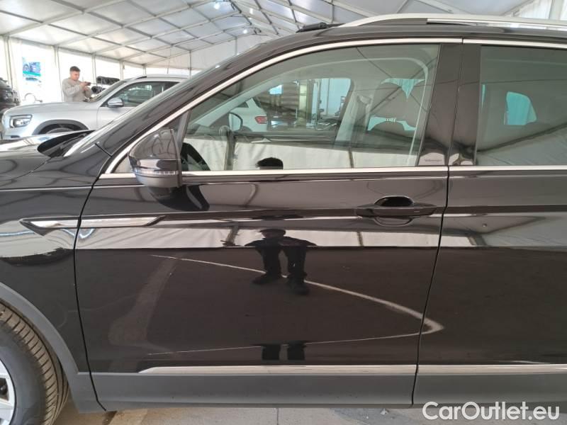 Volkswagen  Tiguan VOLKSWAGEN  / 2020 / 5P / SUV 2.0 TSI ELEGANCE DSG 4MOTION #75
