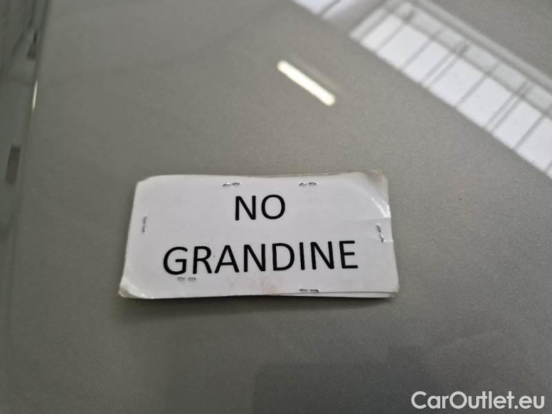 Volvo  XC60 VOLVO  / 2021 / 5P / SUV B4 D AUTOMATICO MOMENTUM PRO #27