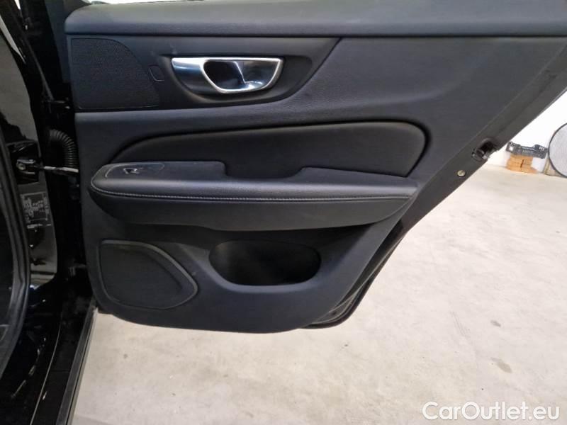 Volvo  V60 VOLVO  / 2019 / 5P / STATION WAGON B4 D AUTOM. MOMENTUM BUSINESS #84