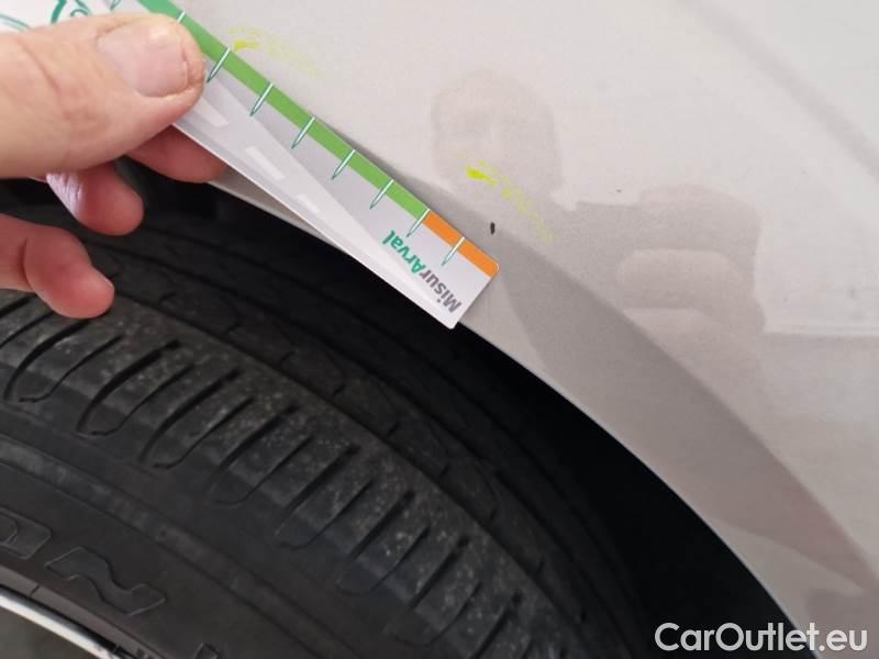 Volvo  XC60 VOLVO  / 2021 / 5P / SUV B4 D AUTOMATICO MOMENTUM PRO #39