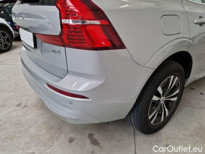 Volvo  XC60 VOLVO  / 2021 / 5P / SUV B4 D AUTOMATICO MOMENTUM PRO #54
