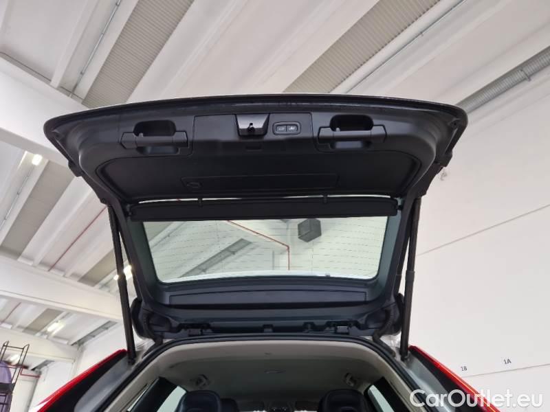 Volvo  XC60 VOLVO  / 2021 / 5P / SUV B4 D AUTOMATICO MOMENTUM PRO #91