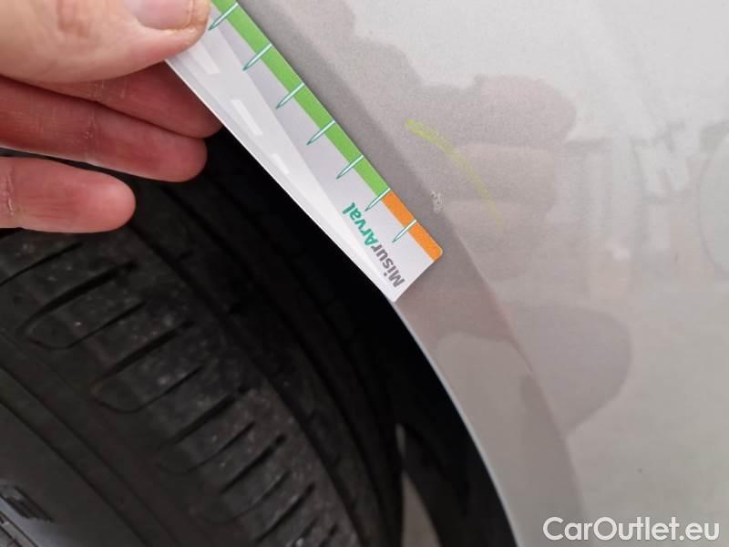 Volvo  XC60 VOLVO  / 2021 / 5P / SUV B4 D AUTOMATICO MOMENTUM PRO #40