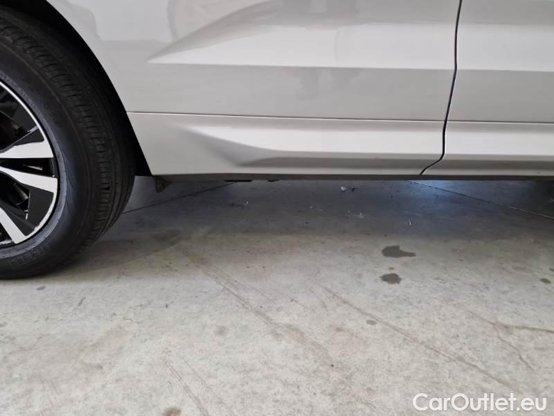 Volvo  XC60 VOLVO  / 2021 / 5P / SUV B4 D AUTOMATICO MOMENTUM PRO #50