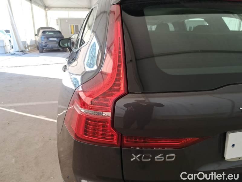 Volvo  XC60 VOLVO  / 2021 / 5P / FUORISTRADA B4 D AUTOMATICO CORE N1 #47
