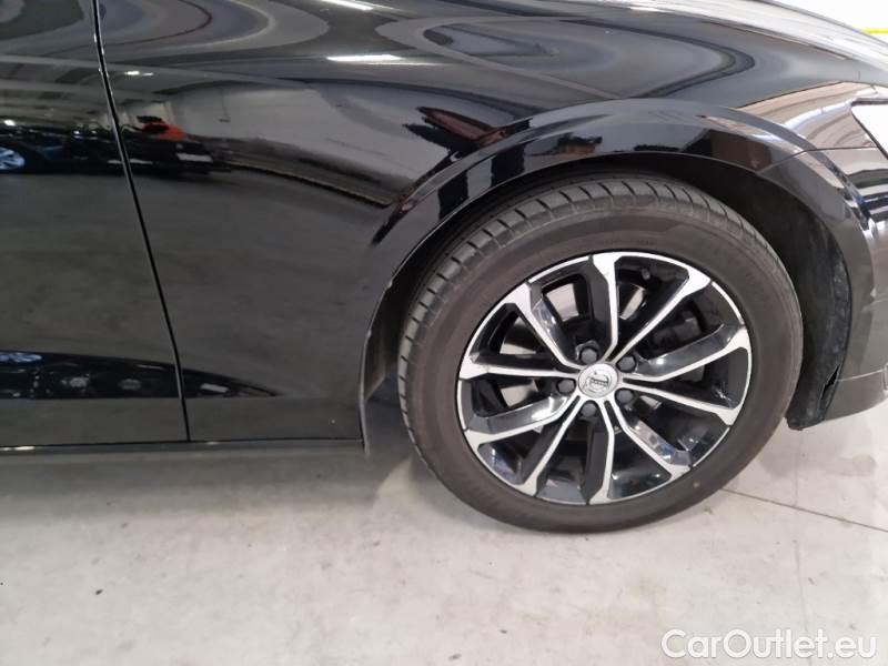 Volvo  V60 VOLVO  / 2019 / 5P / STATION WAGON B4 D AUTOM. MOMENTUM BUSINESS #36