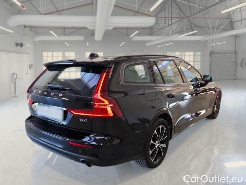 Volvo  V60 VOLVO  / 2019 / 5P / STATION WAGON B4 D AUTOM. MOMENTUM BUSINESS #2
