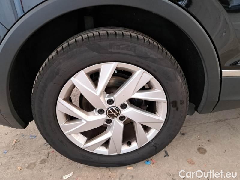 Volkswagen  Tiguan VOLKSWAGEN  / 2020 / 5P / SUV 2.0 TSI ELEGANCE DSG 4MOTION #18