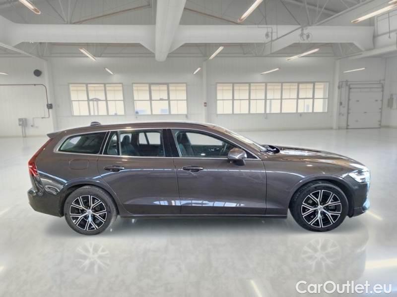 Volvo  V60 VOLVO  / 2019 / 5P / STATION WAGON B4 D AUTOM.CORE #7