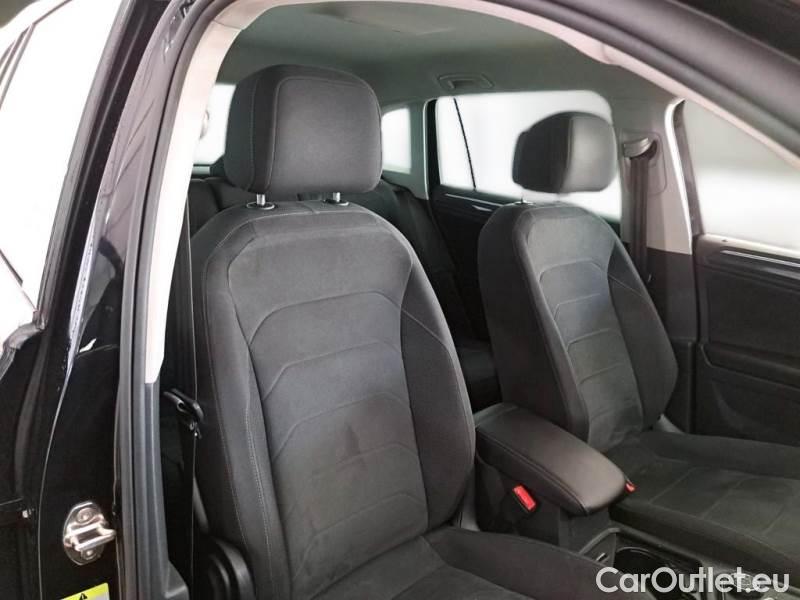 Volkswagen  Tiguan VOLKSWAGEN  / 2020 / 5P / SUV 2.0 TSI ELEGANCE DSG 4MOTION #13