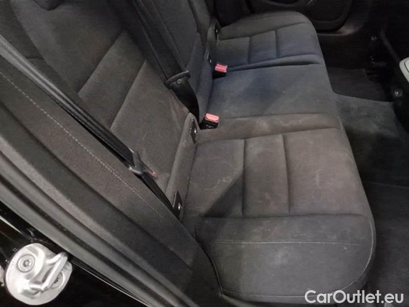 Volvo  V60 VOLVO  / 2019 / 5P / STATION WAGON B4 D AUTOM. MOMENTUM BUSINESS #82