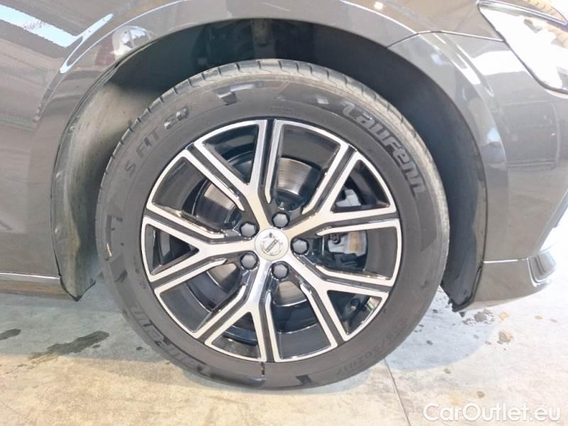 Volvo  V60 VOLVO  / 2019 / 5P / STATION WAGON B4 D AUTOM.CORE #17