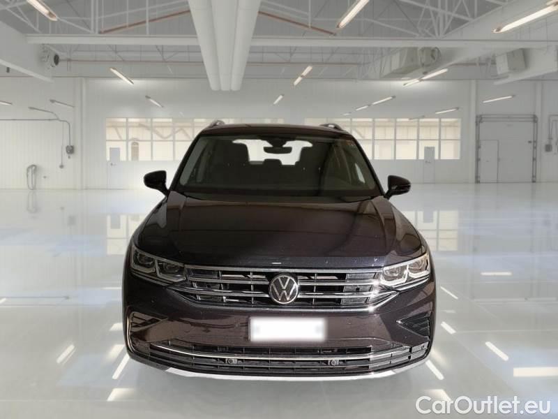 Volkswagen  Tiguan VOLKSWAGEN  / 2020 / 5P / SUV 2.0 TSI ELEGANCE DSG 4MOTION #6