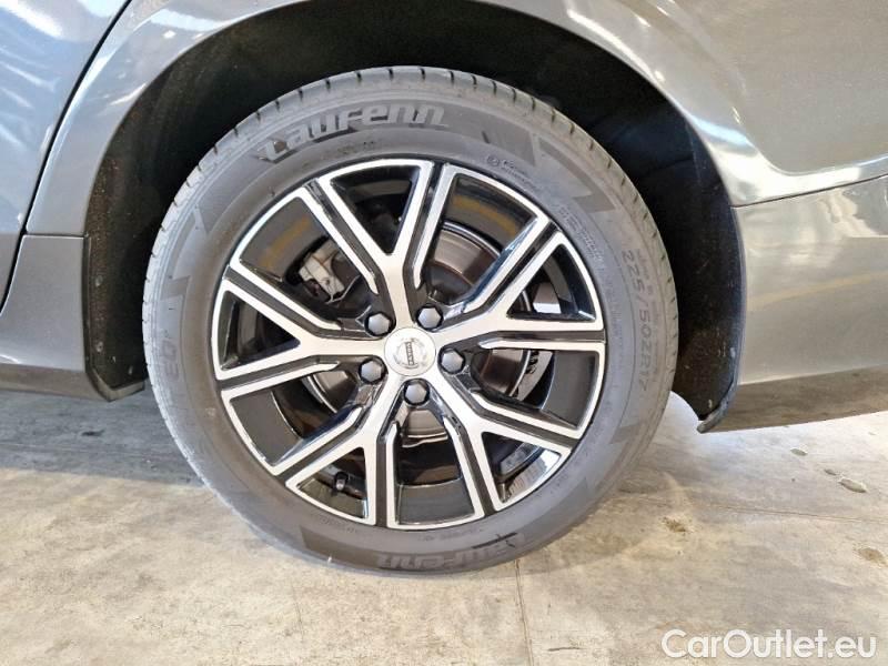 Volvo  V60 VOLVO  / 2019 / 5P / STATION WAGON B4 D AUTOM.CORE #19