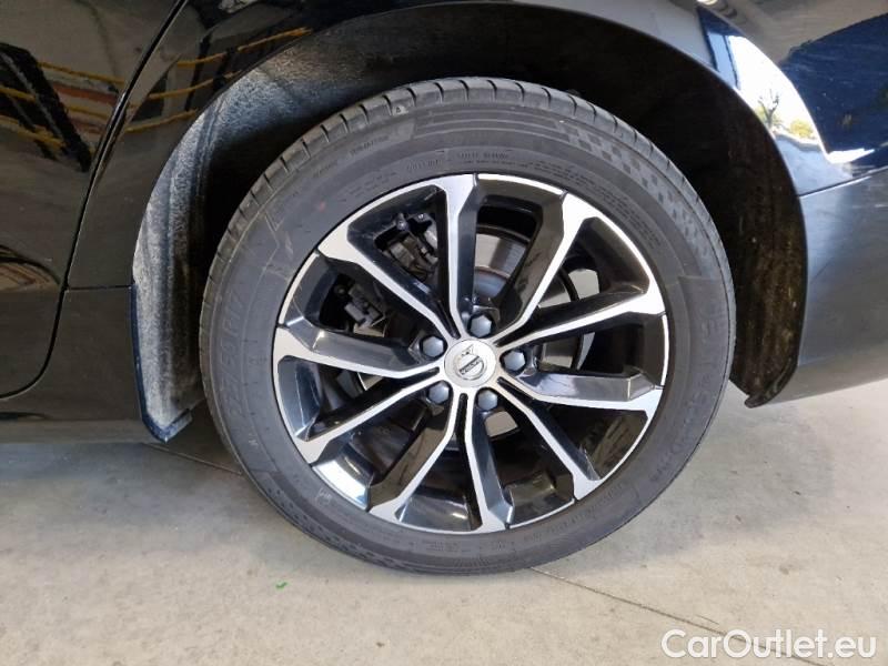 Volvo  V60 VOLVO  / 2019 / 5P / STATION WAGON B4 D AUTOM. MOMENTUM BUSINESS #64