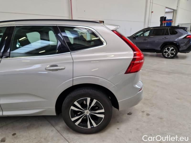 Volvo  XC60 VOLVO  / 2021 / 5P / SUV B4 D AUTOMATICO MOMENTUM PRO #65