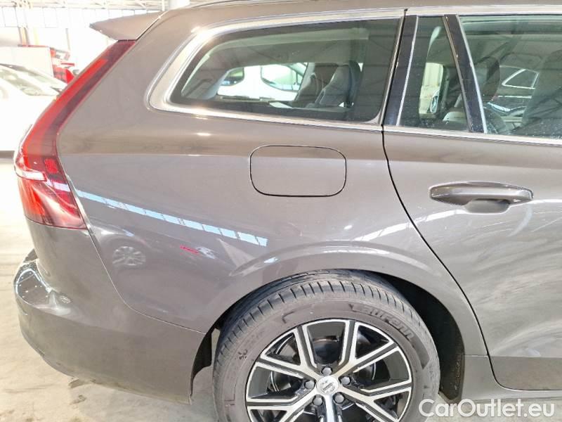 Volvo  V60 VOLVO  / 2019 / 5P / STATION WAGON B4 D AUTOM.CORE #35