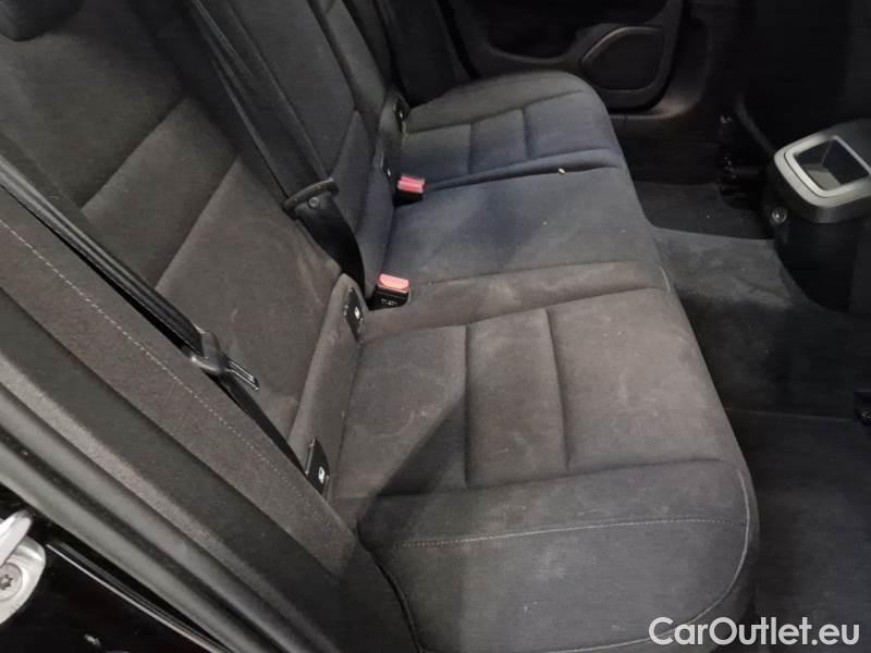 Volvo  V60 VOLVO  / 2019 / 5P / STATION WAGON B4 D AUTOM. MOMENTUM BUSINESS #15